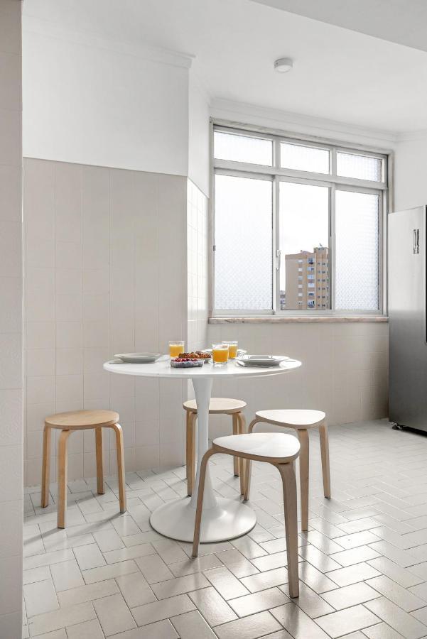 Wonderful Shared Apartment In Alfornelos - Near Metro! リスボン エクステリア 写真